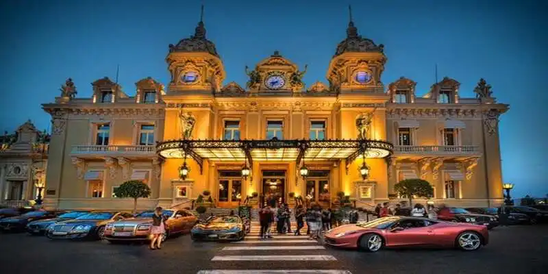 Chiêm ngưỡng dàn siêu xe tại sòng bạc Monte Carlo